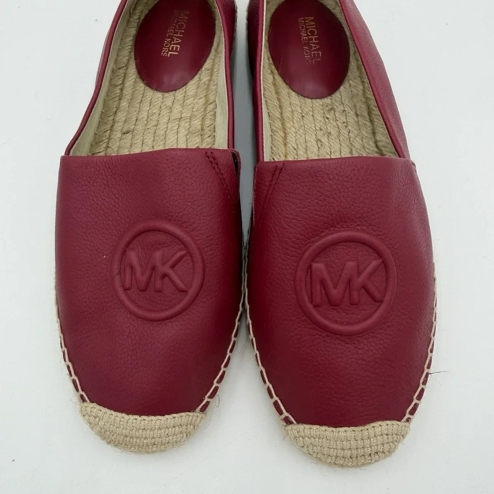 Michael Kors Dylyn‎ Espadrilles Women's Size 8 M Berry Slip On Flat Pink Leather